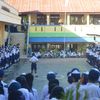 SMPN 2 Ende Sambut Kepsek Baru dengan Pengalungan dan Tarian