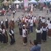Wisatawan Terpukau Menyaksikan Danding Manggarai Timur di GBC Labuan Bajo