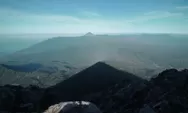 Bila Ingin Mendaki ke Puncak Gunung Terbaik di Flores NTT, ini Jalur Tepat yang Bisa Dilalui