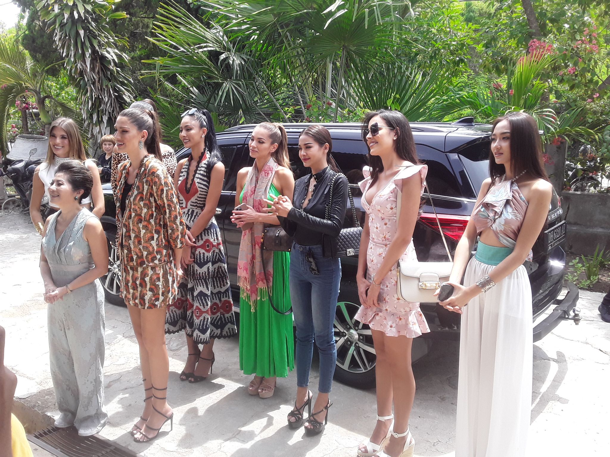 Saat tiba di Panti Asuhan Binongko Labuan Bajo, Senin (31/10/2025) pagi. Bersama artis Ivan Gunawan, ini daftar Top 9 Miss Grand International yang berwisata ke Labuan Bajo.