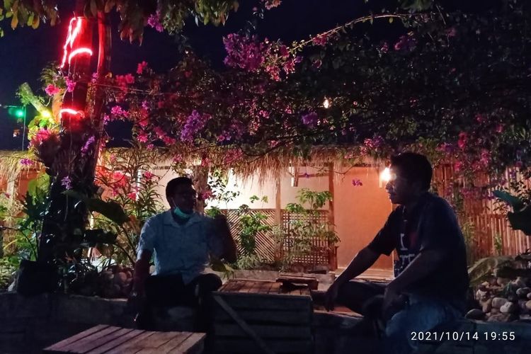 Kafe terbaik di Kota Kupang NTT bisa membawa kita ke masa lalu, membangkitkan kenangan lama. (Foto: KLIKLABUANBAJO.ID)