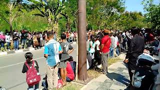 VIDEO Antusiasme Warga Labuan Bajo Menunggu Presiden Jokowi